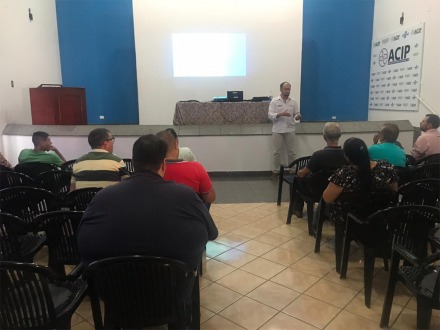 Reuni�o busca parceria com empres�rios para fomentar turismo em Parana�ba